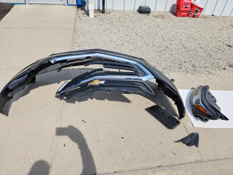 Photo 13 from auction – 2019 CHEVROLET EQUINOX with VIN 2GNAXHEV0K6196073