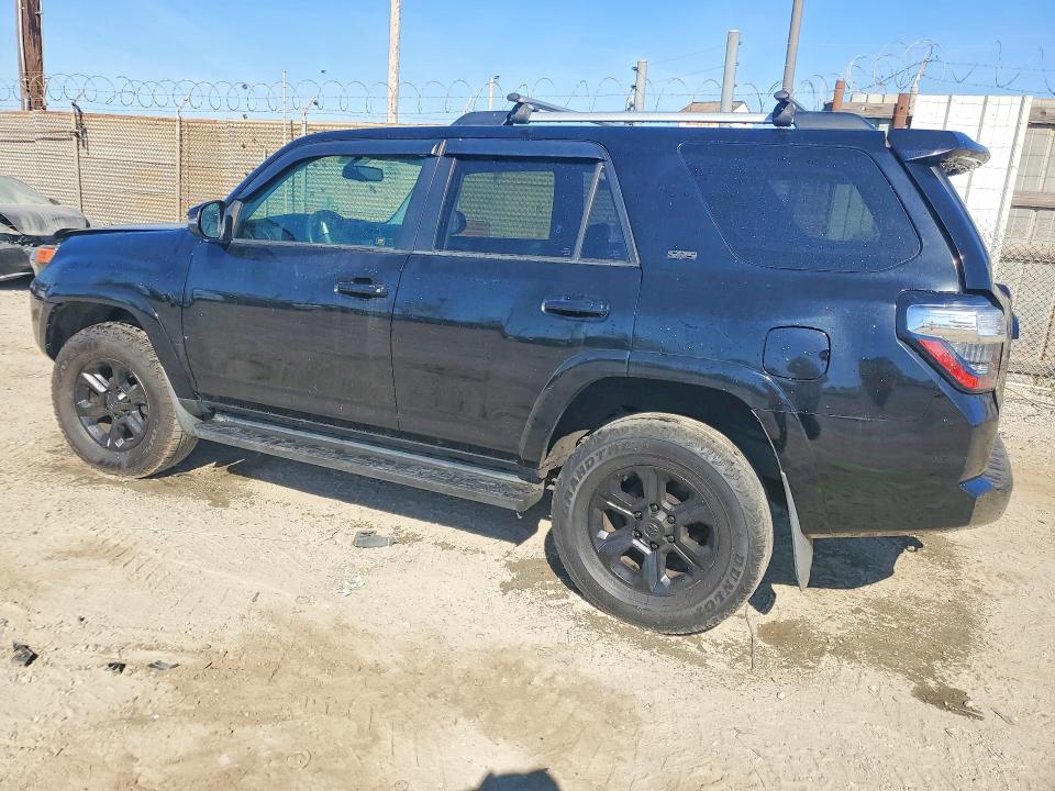 Photo 2 from auction – 2019 TOYOTA 4RUNNER SR5 with VIN JTEBU5JR7K5664255