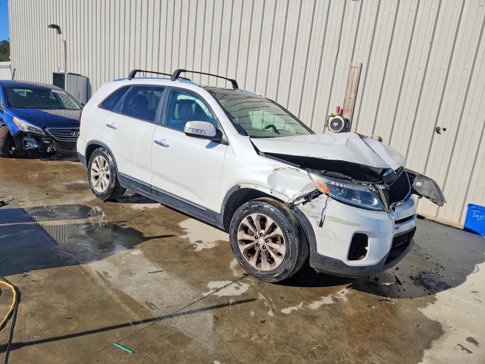 Photo 4 from auction – 2015 KIA SORENTO with VIN 5XYKU4A73FG636057