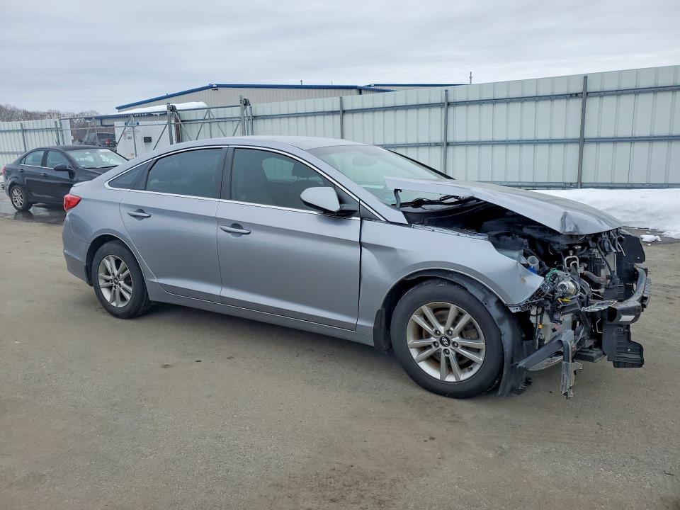 Photo 4 from auction – 2017 HYUNDAI SONATA with VIN 5NPE24AF9HH555201