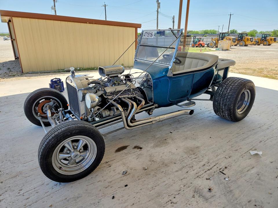 FORD (NO MODEL) 1924 with VIN NOVIN - Photo from auction