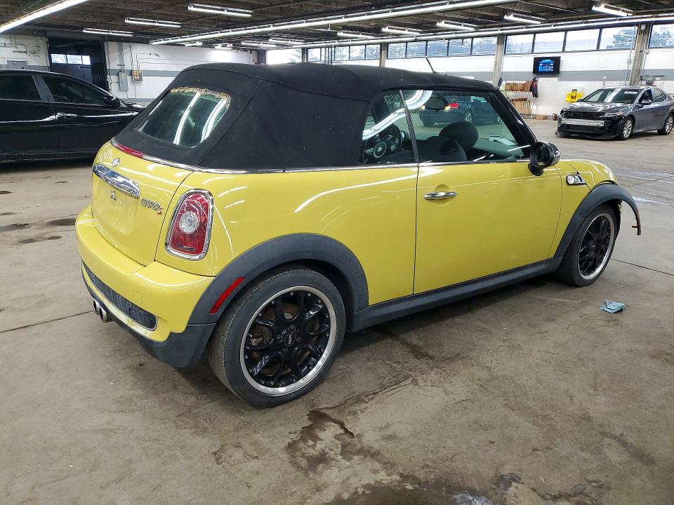Photo 3 from auction – 2010 MINI COOPER with VIN WMWMS3C57ATY50869