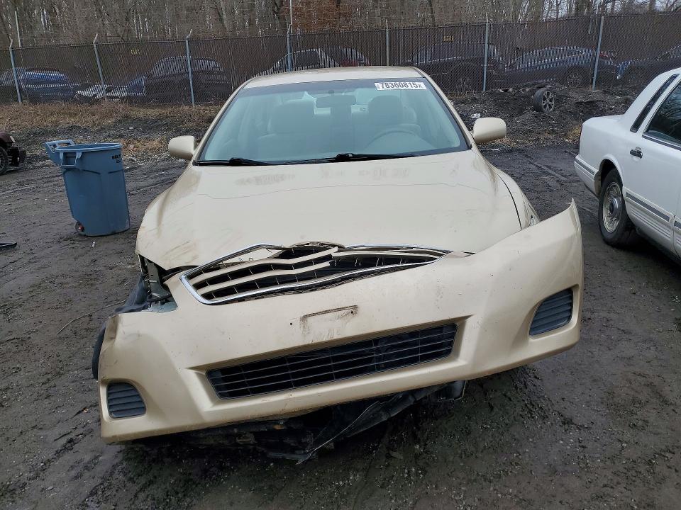 Photo 5 from auction – 2011 TOYOTA CAMRY with VIN 4T1BF3EK7BU681137