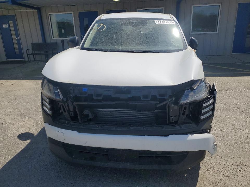 Photo 5 from auction – 2025 NISSAN KICKS with VIN 3N8AP6BA2SL376735
