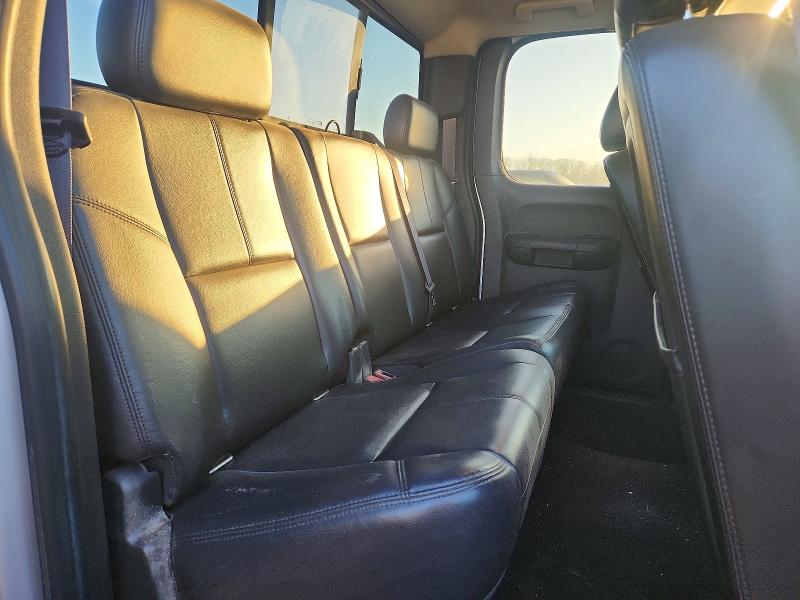 Photo 10 from auction – 2011 GMC SIERRA with VIN 1GTR2WE33BZ152232