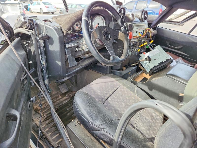 Photo 8 from auction – 1992 LAND ROVER DEFENDER with VIN SALLDHAF71A918752