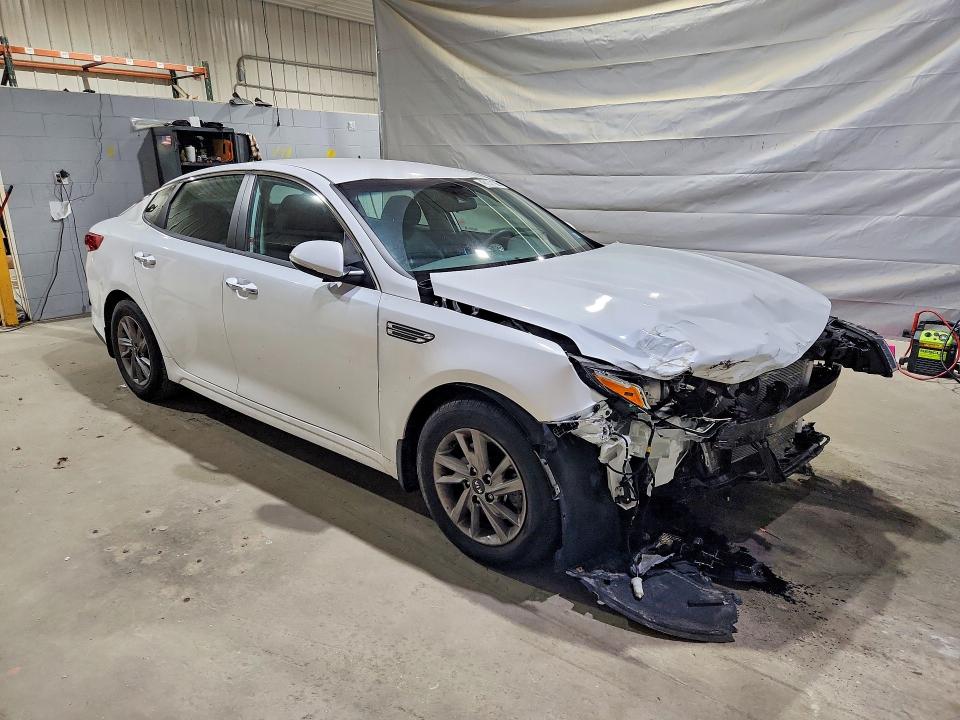 Photo 4 from auction – 2019 KIA OPTIMA with VIN 5XXGT4L34KG325657