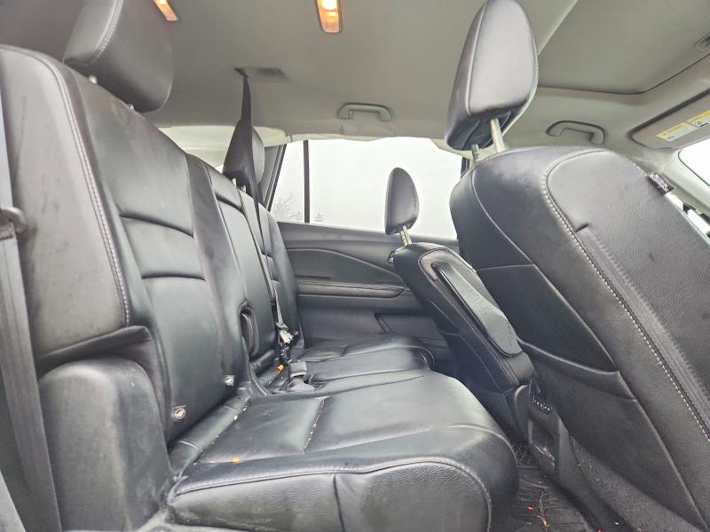 Photo 11 from auction – 2017 HONDA PILOT with VIN 5FNYF6H56HB055179