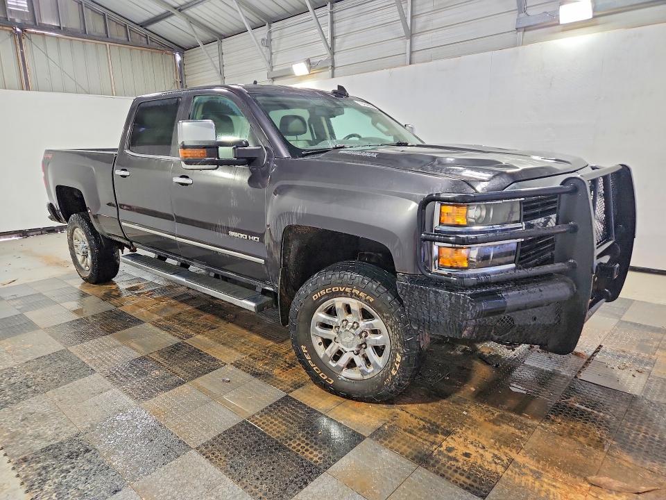 Photo 4 from auction – 2016 CHEVROLET SILVERADO with VIN 1GC4K0C81GF220641