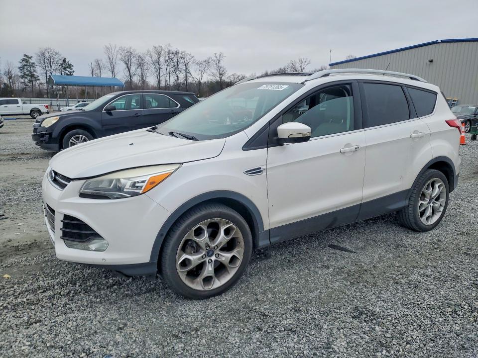 FORD ESCAPE 2015 with VIN 1FMCU0J94FUB88159 - Photo from auction