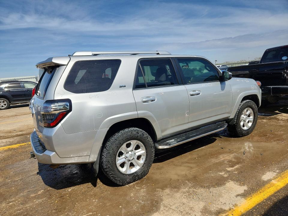 Photo 3 from auction – 2015 TOYOTA 4RUNNER SR5/SR5 PREMIUM with VIN JTEBU5JR0F5223086