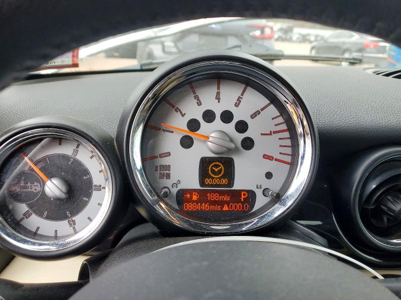 Photo 9 from auction – 2009 MINI COOPER with VIN WMWMR33509TU95213