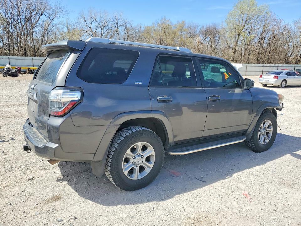 Фото 3 с аукциона – 2015 TOYOTA 4RUNNER с VIN JTEZU5JR6F5084340