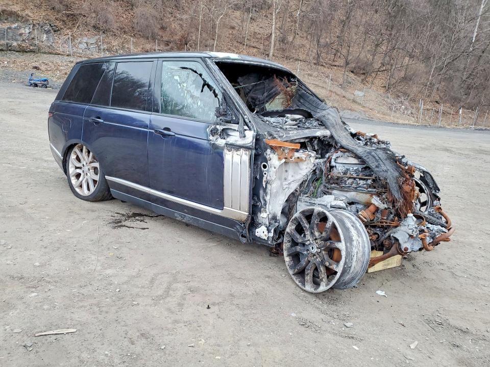 Photo 4 from auction – 2017 LAND ROVER RANGE ROVER with VIN SALGS2FE2HA329417