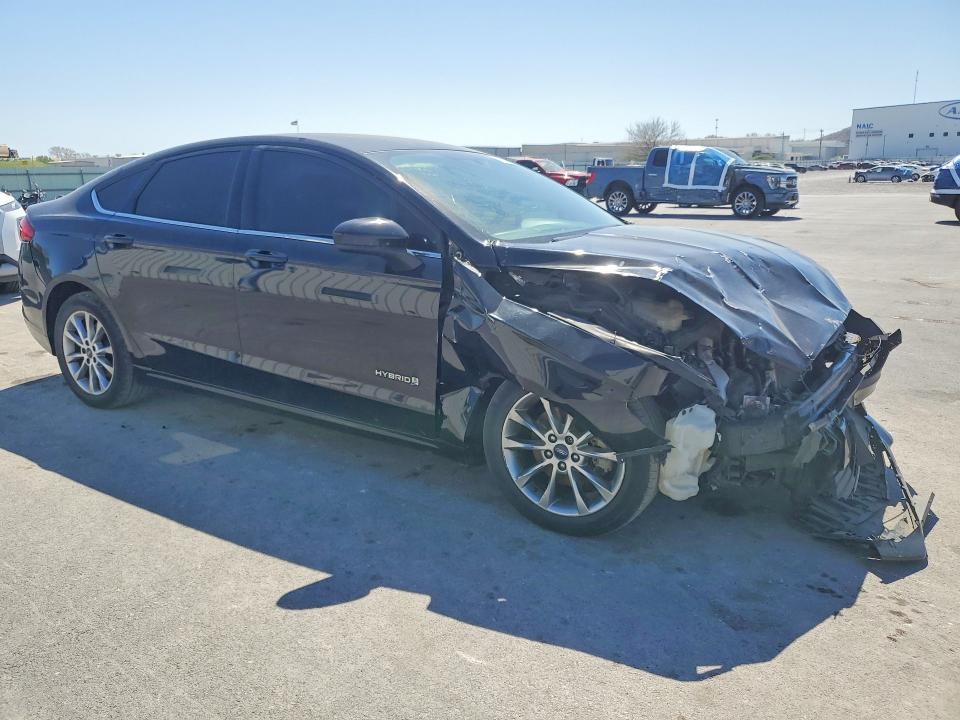 Photo 4 from auction – 2017 FORD FUSION with VIN 3FA6P0LU1HR366751