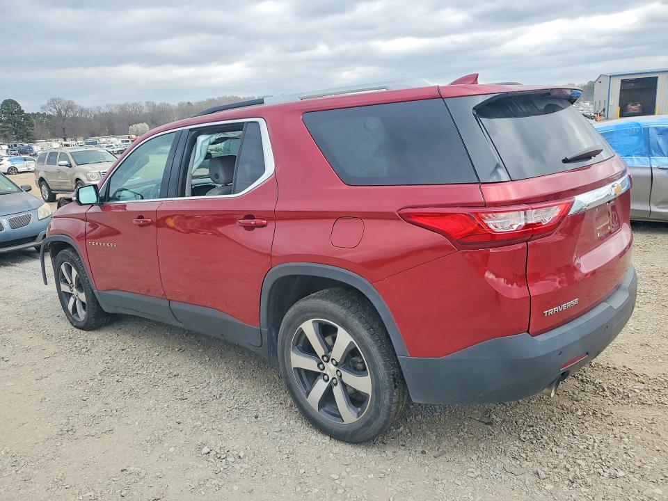 Photo 2 from auction – 2018 CHEVROLET TRAVERSE with VIN 1GNERHKW8JJ242419