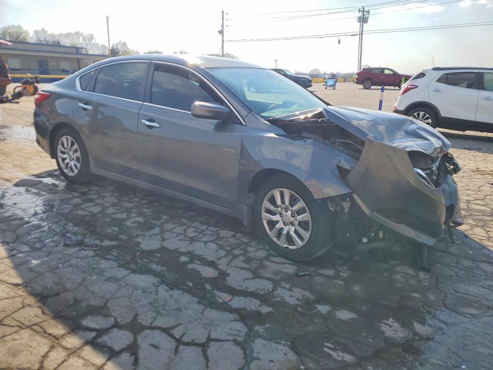Photo 4 from auction – 2017 NISSAN ALTIMA with VIN 1N4AL3AP7HC136165
