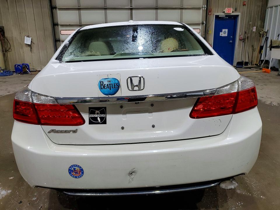 Photo 6 from auction – 2015 HONDA ACCORD with VIN 1HGCR2F82FA004745