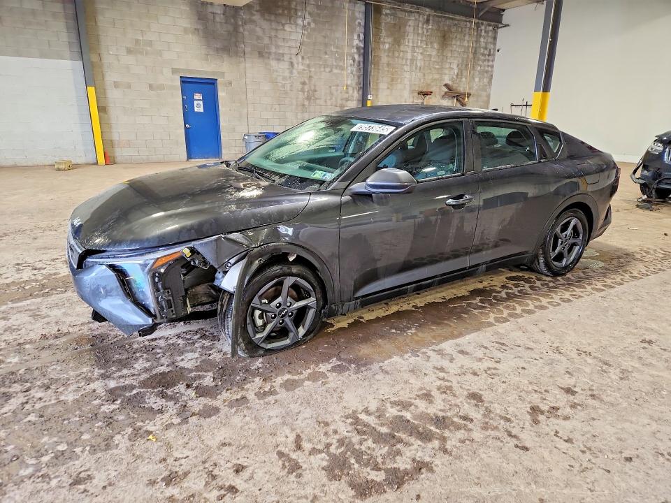 KIA K4 2025 with VIN 3KPFT4DE6SE203502 - Photo from auction