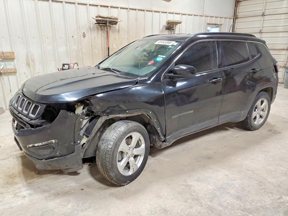 JEEP COMPASS 2017 with VIN 3C4NJCBB7HT658643 - Photo from auction