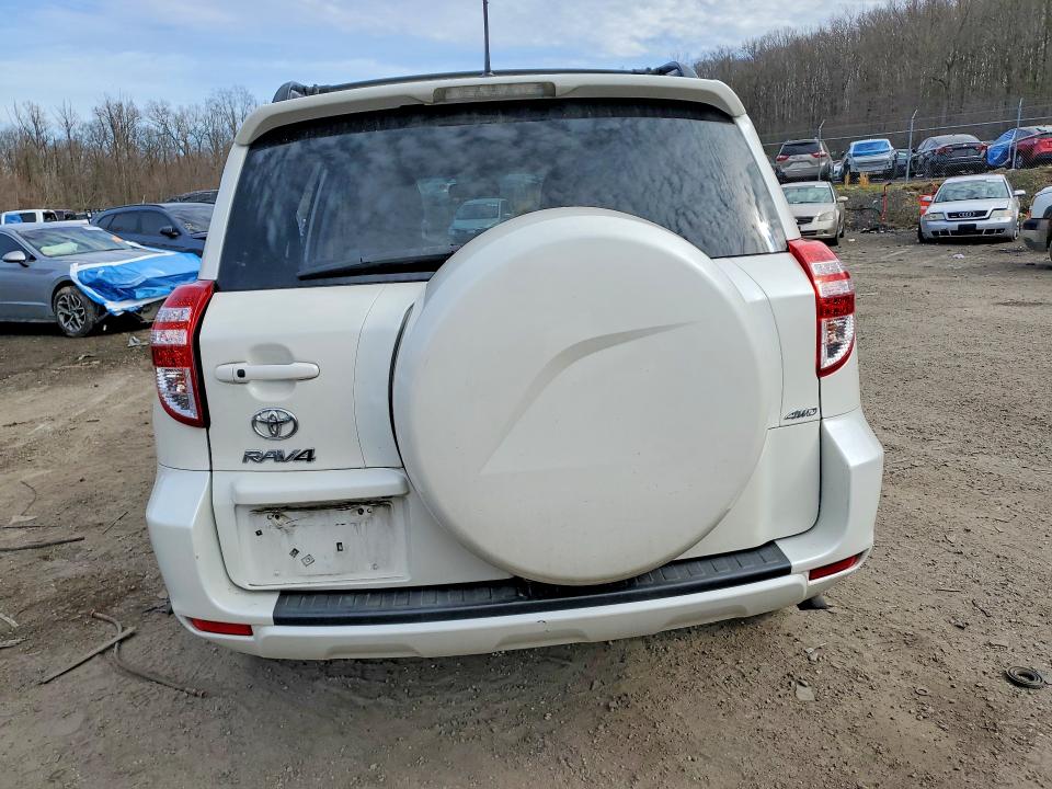 Photo 6 from auction – 2012 TOYOTA RAV4 with VIN 2T3DF4DV7CW201617