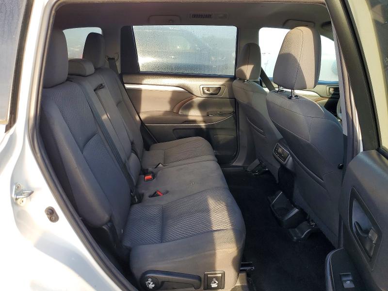 Photo 11 from auction – 2015 TOYOTA HIGHLANDER with VIN 5TDZARFHXFS015021