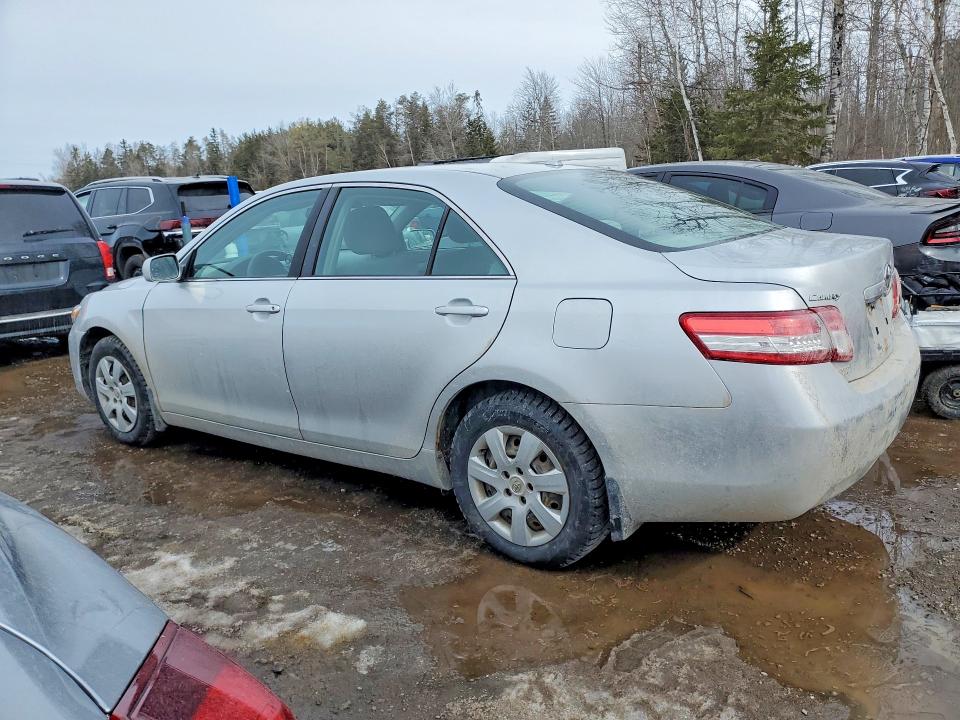 Photo 2 from auction – 2011 TOYOTA CAMRY with VIN 4T1BF3EKXBU700652