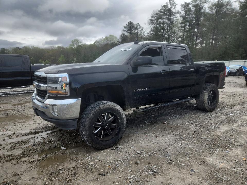 CHEVROLET SILVERADO 2018 with VIN 3GCPCREC0JG354787 - Photo from auction