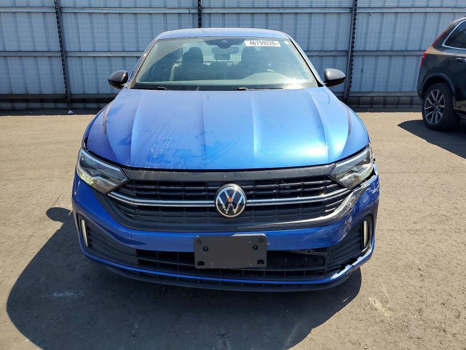 Photo 5 from auction – 2024 VOLKSWAGEN JETTA with VIN 3VWBM7BU5RM059929