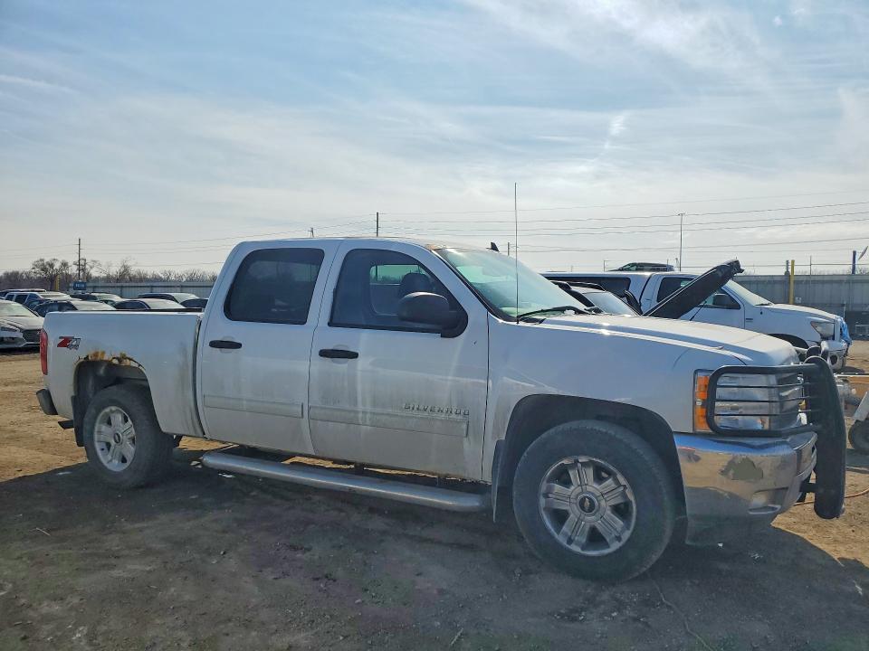 Photo 4 from auction – 2013 CHEVROLET SILVERADO with VIN 3GCPKSE79DG159045