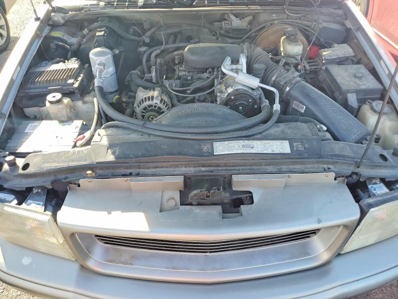 Photo 11 from auction – 2000 GMC JIMMY with VIN 1GKCS18W6YK221564