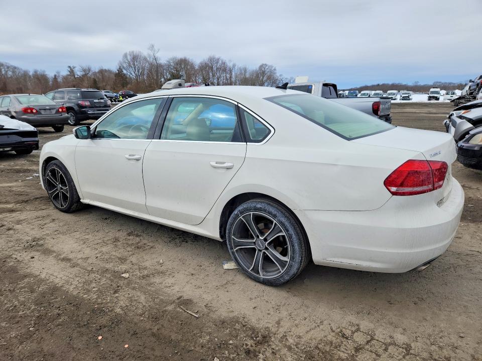 Photo 2 from auction – 2013 VOLKSWAGEN PASSAT with VIN 1VWBP7A33DC106935