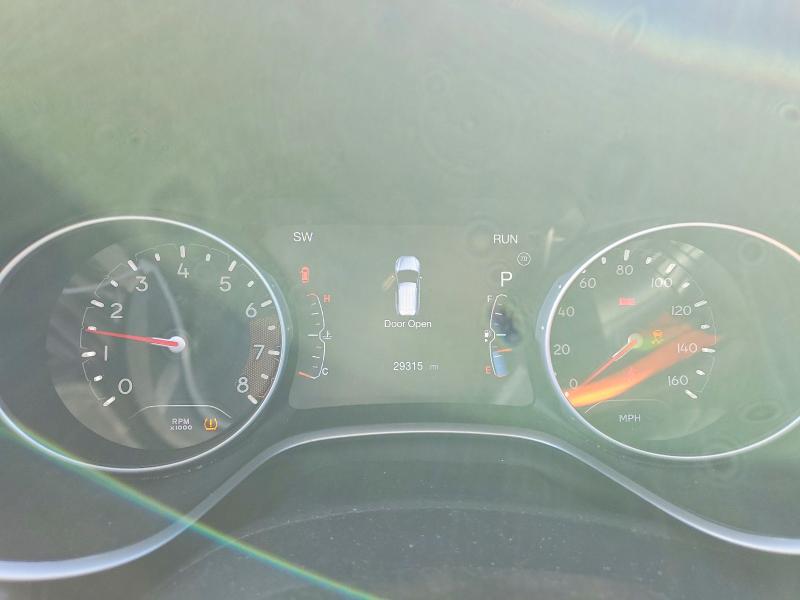 Photo 9 from auction – 2018 JEEP COMPASS with VIN 3C4NJDBB8JT325797