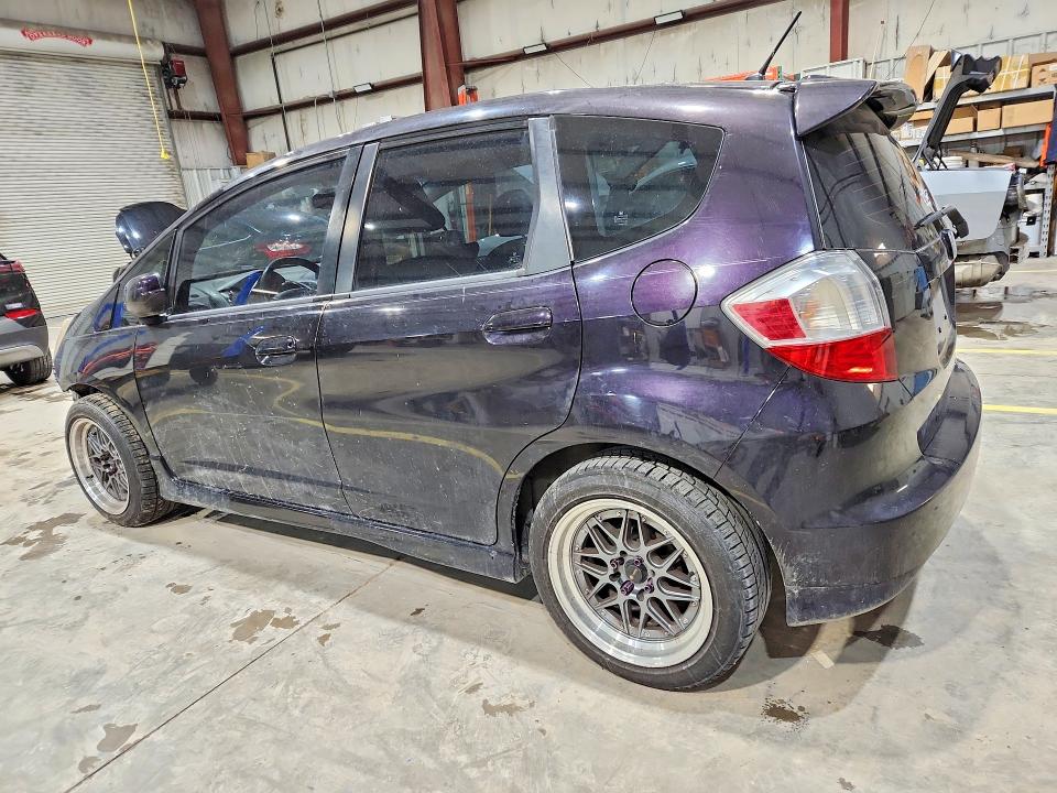 Photo 2 from auction – 2013 HONDA FIT with VIN JHMGE8H61DC068981