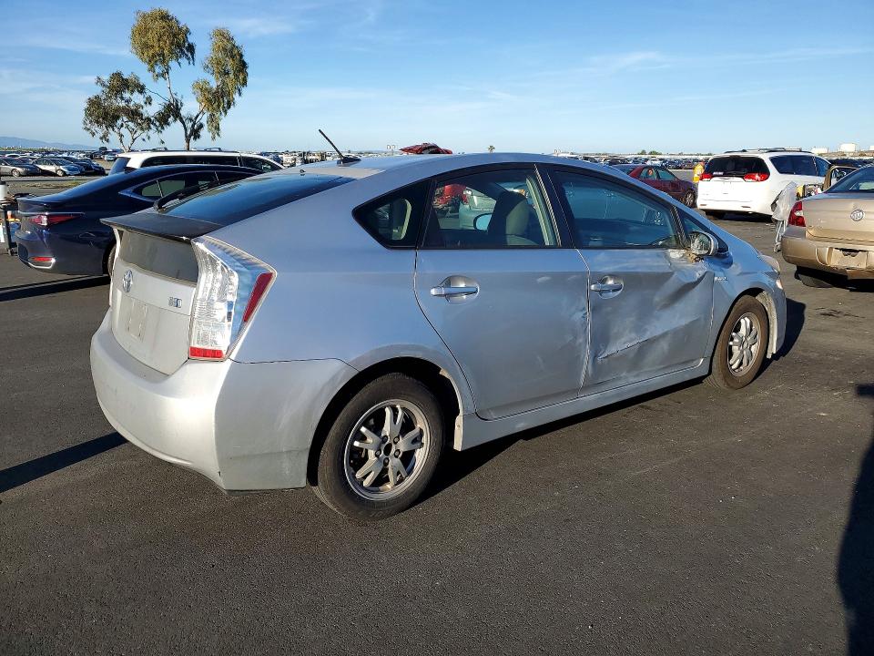 Photo 3 from auction – 2011 TOYOTA PRIUS with VIN JTDKN3DU5B5335592