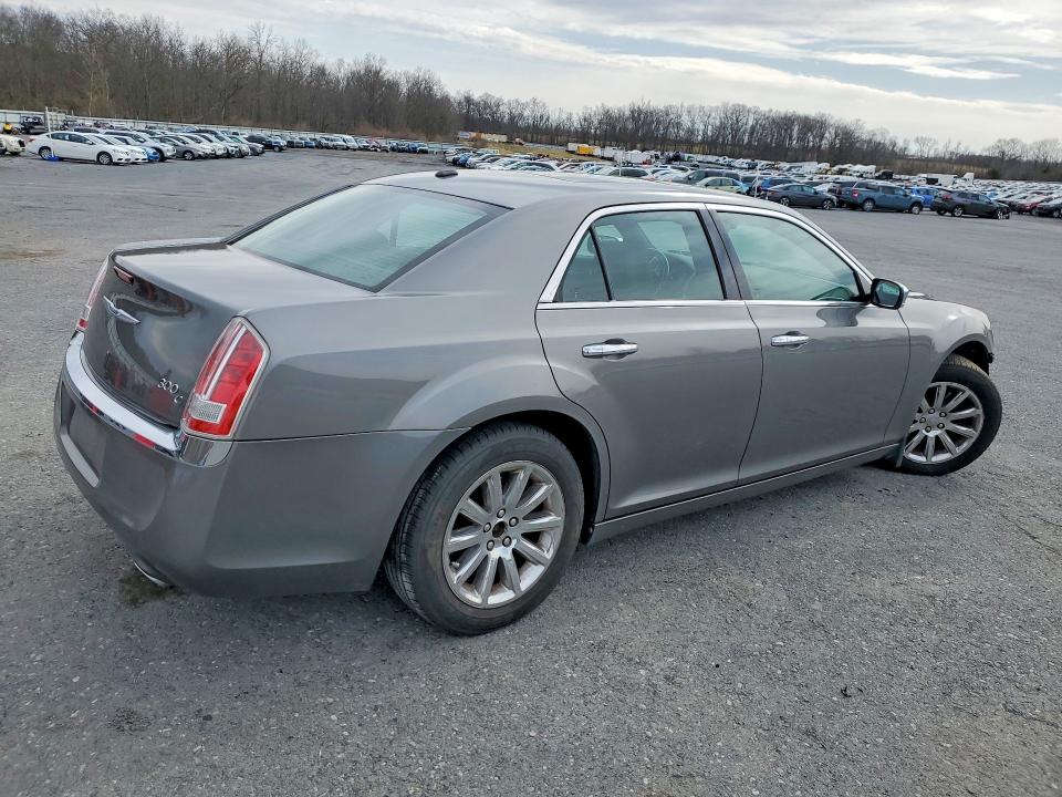 Photo 3 from auction – 2011 CHRYSLER 300C with VIN 2C3CA6CT1BH579926