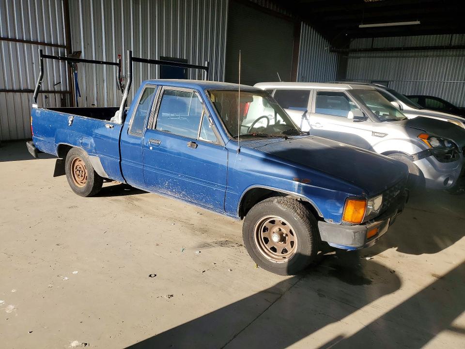 Photo 4 from auction – 1985 TOYOTA PICKUP with VIN JT4RN56S2F5033527