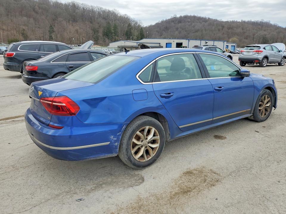 Photo 3 from auction – 2017 VOLKSWAGEN PASSAT with VIN 1VWAT7A30HC056878