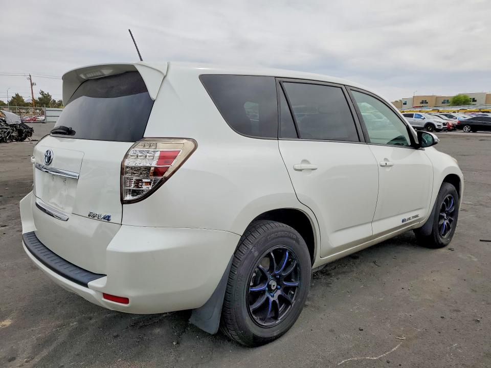 Photo 3 from auction – 2014 TOYOTA RAV4 EV with VIN 2T3YL4DV6EW002474