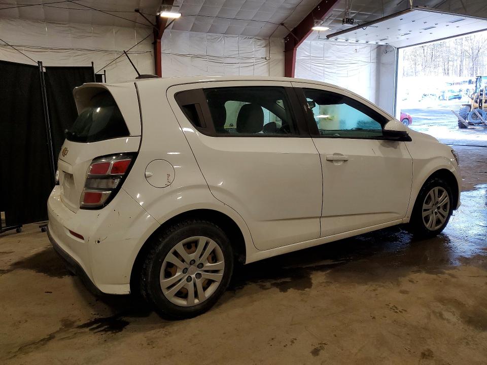 Photo 3 from auction – 2018 CHEVROLET SONIC with VIN 1G1JG6SG0J4106867