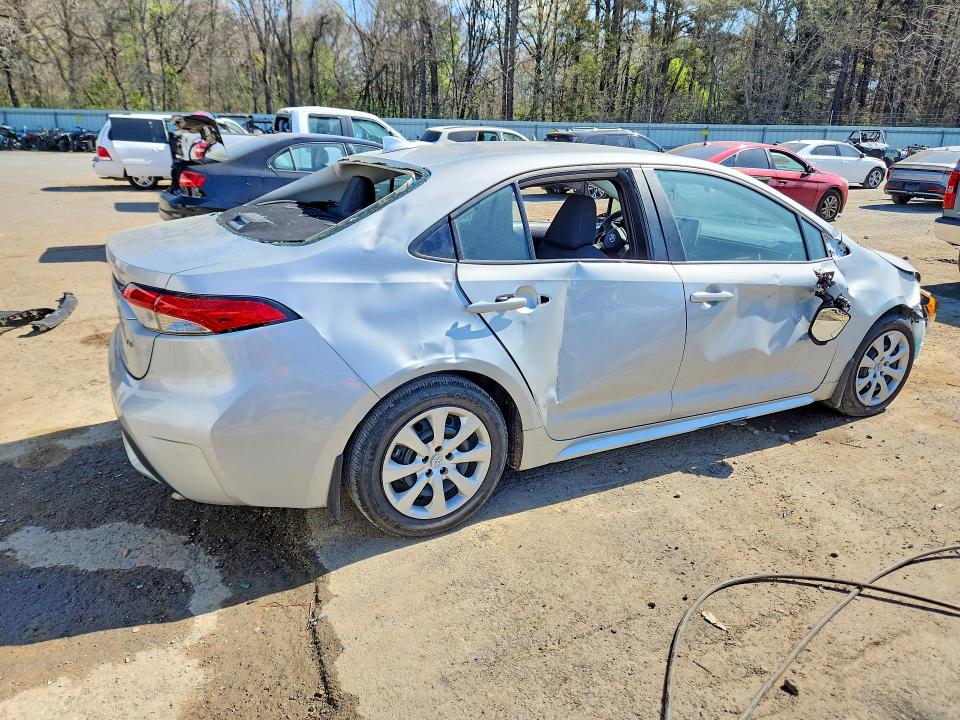 Photo 3 from auction – 2021 TOYOTA COROLLA with VIN 5YFEPMAE5MP155304