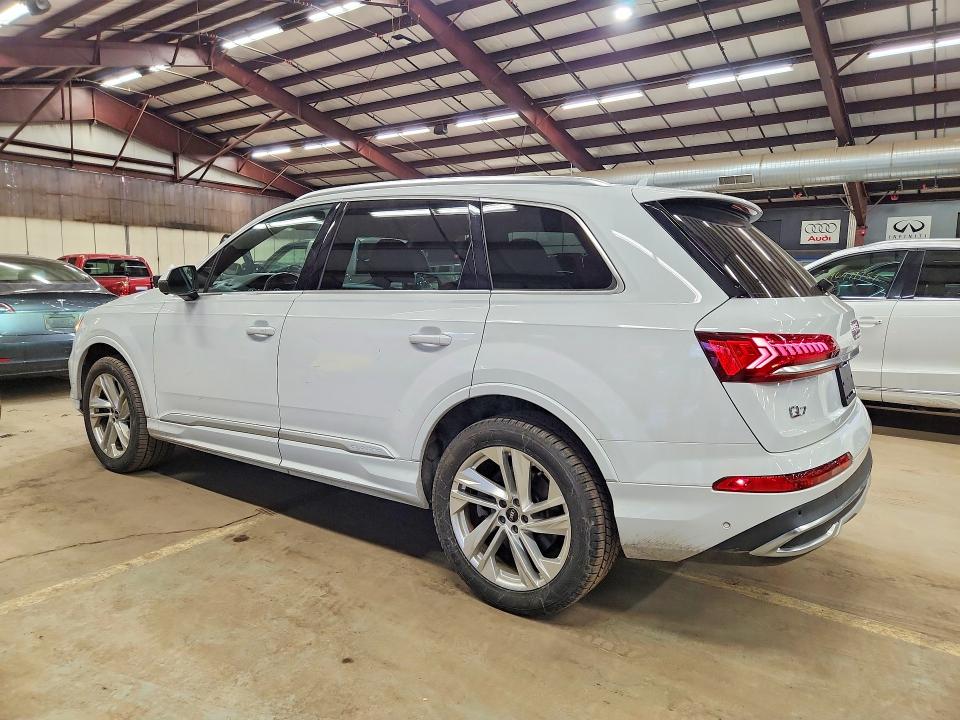 Photo 2 from auction – 2021 AUDI Q7 with VIN WA1AXAF77MD025738