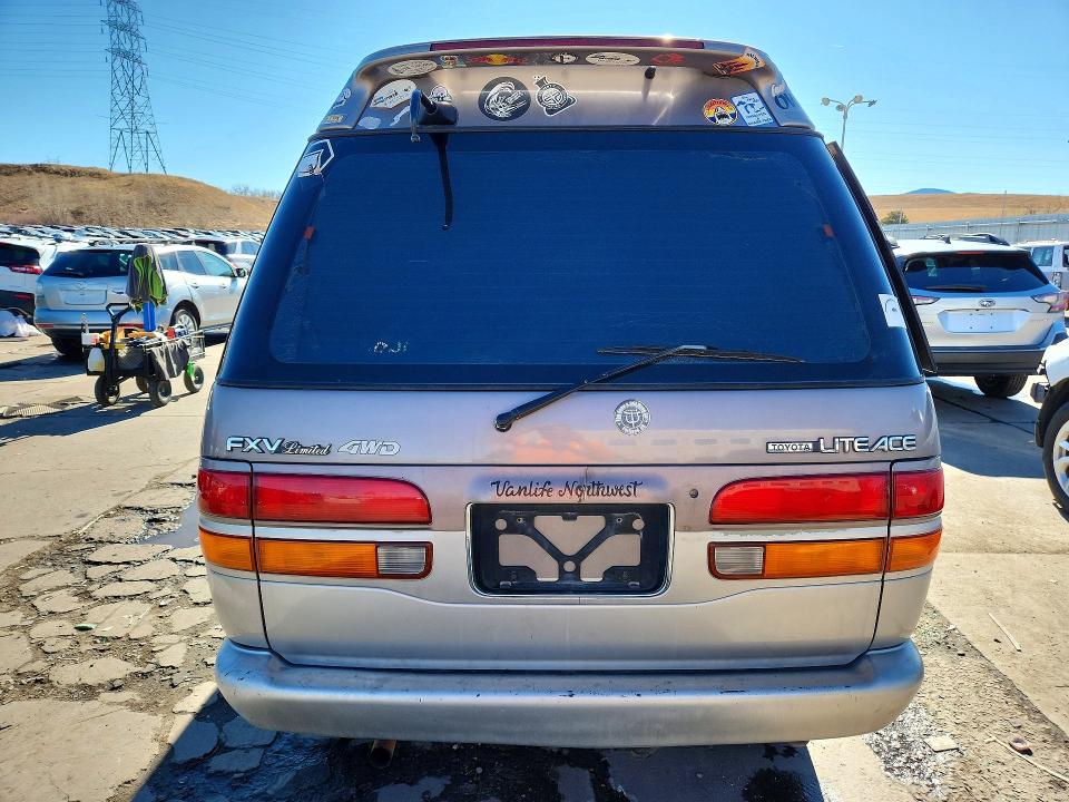 Photo 6 from auction – 1994 TOYOTA LITEACE with VIN YR305026432
