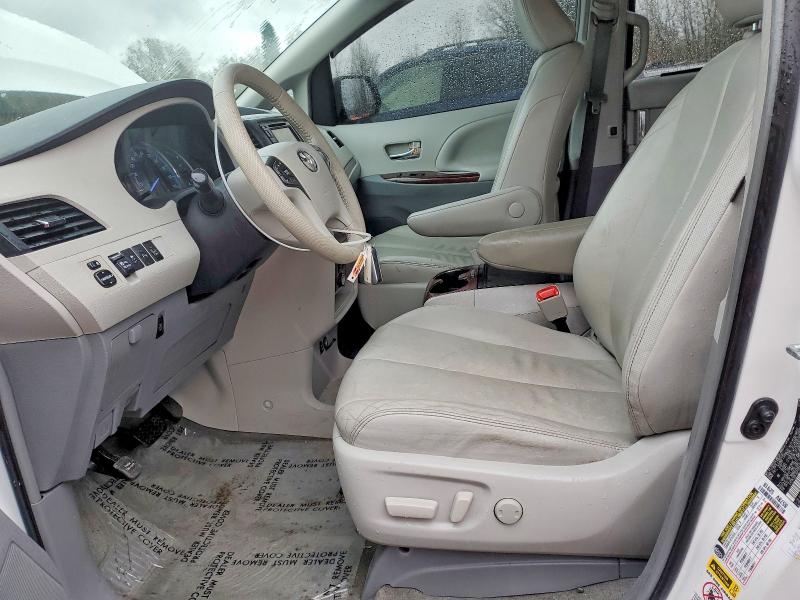 Photo 7 from auction – 2014 TOYOTA SIENNA with VIN 5TDYK3DC5ES466434