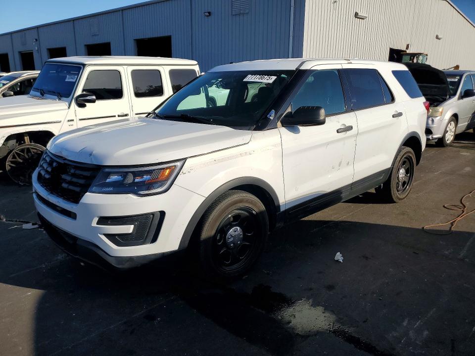 FORD EXPLORER 2017 with VIN 1FM5K8AR6HGD93464 - Photo from auction