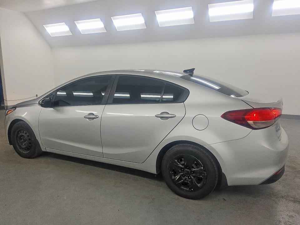 Photo 2 from auction – 2018 KIA FORTE with VIN 3KPFK4A76JE230710