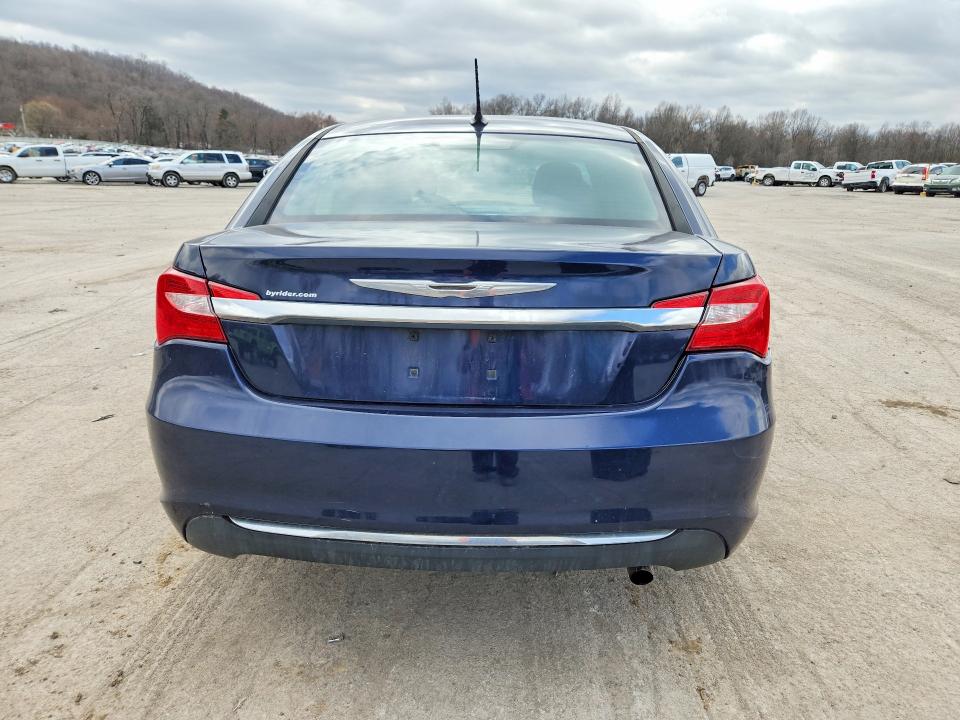 Photo 6 from auction – 2013 CHRYSLER 200 with VIN 1C3CCBBB4DN699130