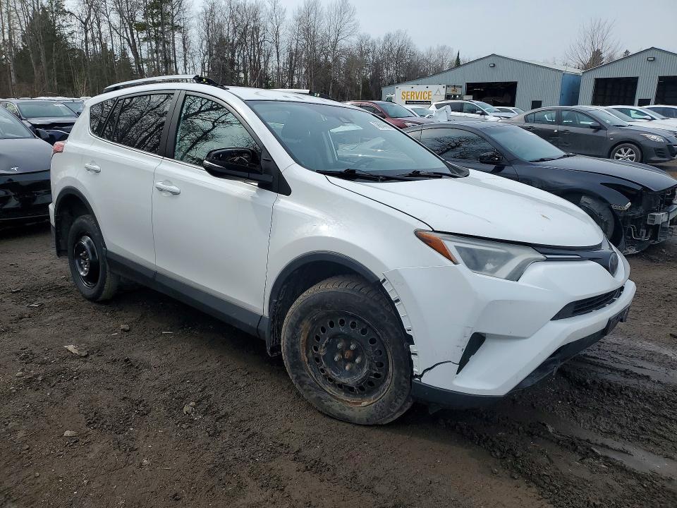 Photo 4 from auction – 2018 TOYOTA RAV4 with VIN 2T3ZFREV3JW435669