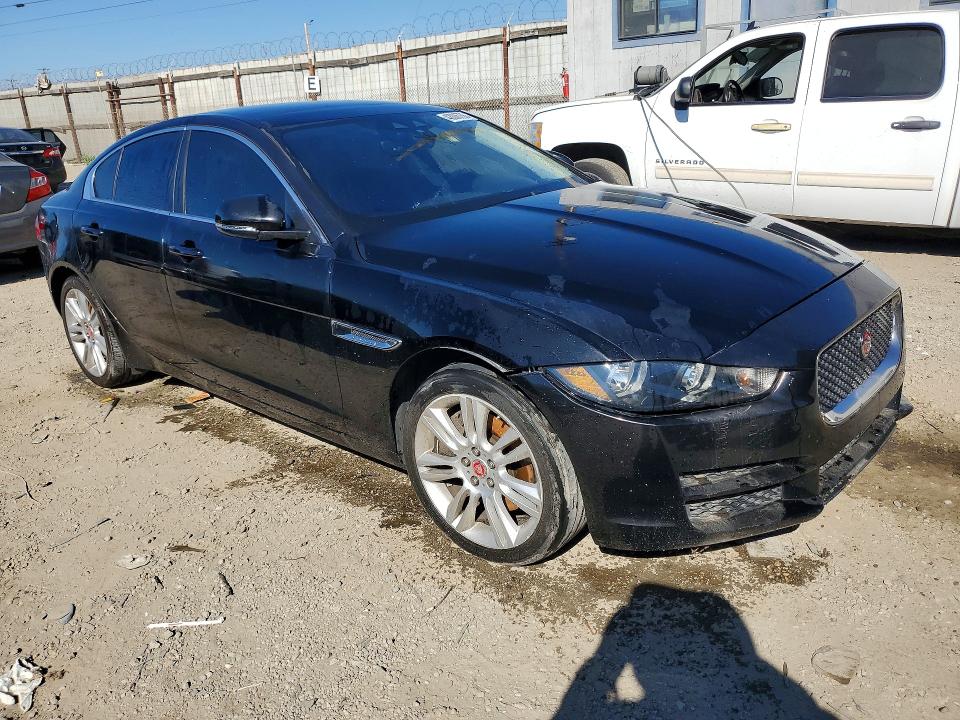 Photo 4 from auction – 2019 JAGUAR XE with VIN SAJAS4FX0KCP52732