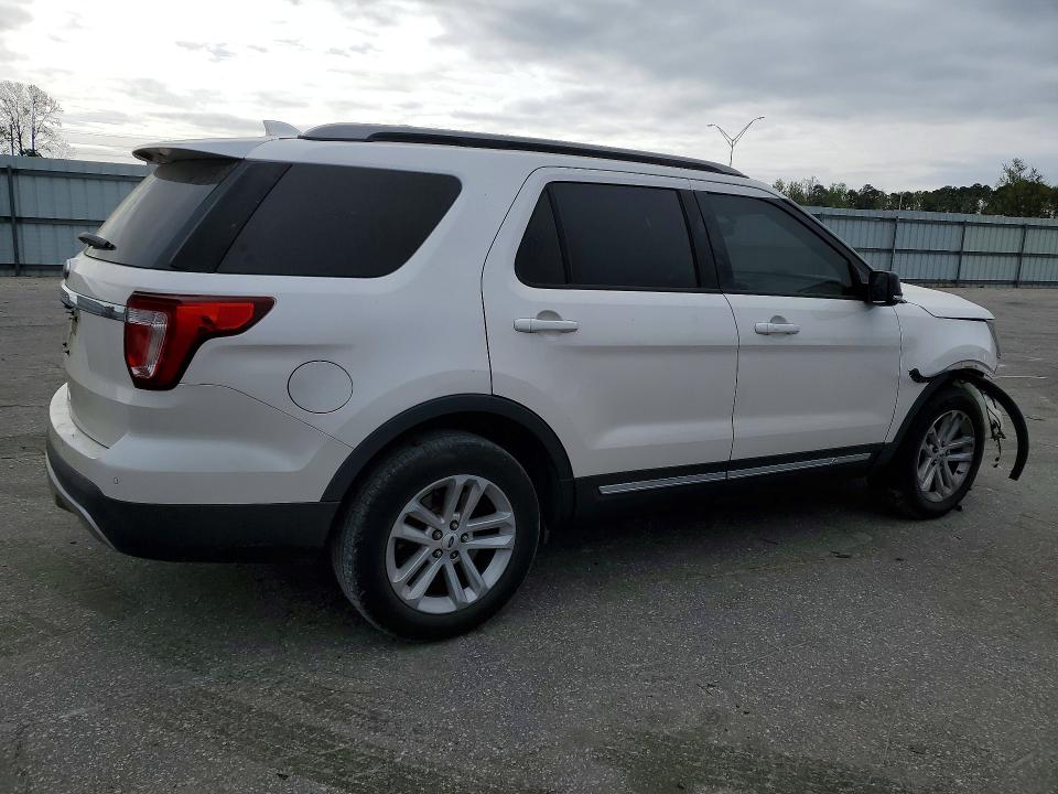 Photo 3 from auction – 2017 FORD EXPLORER with VIN 1FM5K7D8XHGC30944